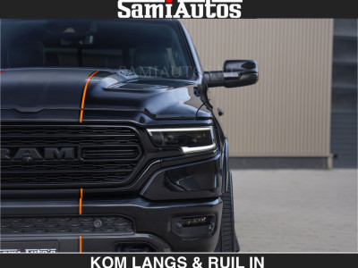 Dodge RAM BEAST | LIMITED 5.7 V8 HEMI | HUD | STRIPING | BREDE WIELEN | BLACK ON BLACK | LUCHTVERING | BOM VOL | DC | CREW CAB DUBBELE CABINE | 5 PERSOONS | GRIJSKENTEKEN | foto 5