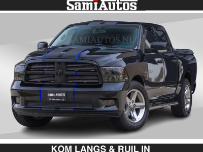 Dodge RAM BLACK ON BLACK | 5.7 V8 HEMI | SPORT | STOER EN LEUKE RAM | DC | 4X4 | STRIPING DUBBELE CABINE | 5 PERSOONS | LAGE BIJTELLING |