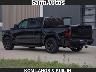 Dodge RAM BLACK OPS | 5.7 V8 HEMI | WIDEBODY HULK | OPEN UITLAAT KLEP | ZEER DIK | DUBBELE CABINE | DC | 5 PERSOONS | GRIJS KENETEKEN | EXTRA BREDE WIELEN IN HET BRONS | MEGA DIK | 3500KG TREKVERMOGEN | foto 16