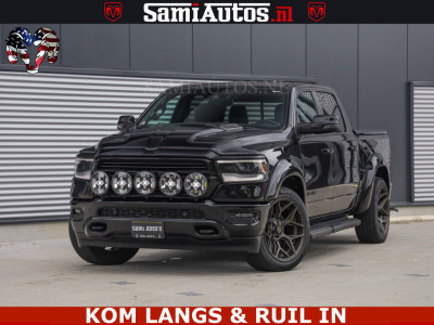 Dodge RAM DE DONDER | 5.7 V8 HEMI | BRONZE BREDE WIELEN | WIDE BODY | OPEN UITLAAT KLEP | ZEER DIK | DUBBELE CABINE | DC | 5 PERSOONS | GRIJS KENETEKEN | BJ 2023 44000KM | FULL LED VERLICHTING | MEGA DIK | 7