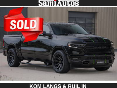 Dodge RAM LIMITED 5.7 V8 HEMI | TOP STAAT | EUR59950,- excl | BOM VOL | HUD | LUCHTVERING | STRIPING | BREDE WIELEN | OPEN UITLAAT KLEP | ADAPTIVE | PANO |  DC | CREW CAB | DUBBELE CABINE | 5 PERSOONS | foto 8
