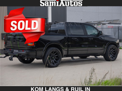 Dodge RAM LIMITED 5.7 V8 HEMI | TOP STAAT | EUR59950,- excl | BOM VOL | HUD | LUCHTVERING | STRIPING | BREDE WIELEN | OPEN UITLAAT KLEP | ADAPTIVE | PANO |  DC | CREW CAB | DUBBELE CABINE | 5 PERSOONS | foto 9