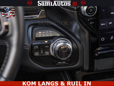 Dodge RAM LIMITED NIGHT 5.7 V8 402PK | HUD | 4PL WHEELS | LUCHTVERING |OPEN UILAAT KLEP | BOM VOL | GRANITE CRYSTAL | DC | CREW CAB | DUBBELE CABINE | 5 PERSOONS GRIJSKENTEKEN | EERSTE EIGENAAR | TOP STAAT 44000 KM | 15