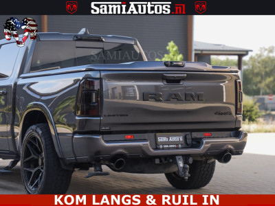 Dodge RAM LIMITED NIGHT 5.7 V8 402PK | HUD | 4PL WHEELS | LUCHTVERING |OPEN UILAAT KLEP | BOM VOL | GRANITE CRYSTAL | DC | CREW CAB | DUBBELE CABINE | 5 PERSOONS GRIJSKENTEKEN | EERSTE EIGENAAR | TOP STAAT 44000 KM | 18