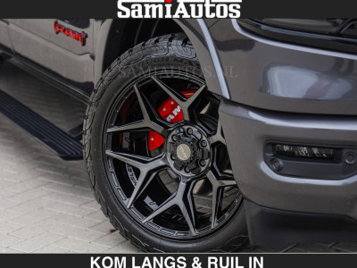 Dodge RAM MARGE + INCL BPM | LIMITED RED LINE  5.7 V8 HEMI | VIRTUAL | HUD | BOM EN BOM VOL | LUCHTVERING | 4X4 | CREWCAB DC | 5 PERSOONS BEDRIJFSAUTO | DUBBELE CABINE | LET OP: MARGE BTW VRIJ EN BPM IS BETAALD ! foto 6
