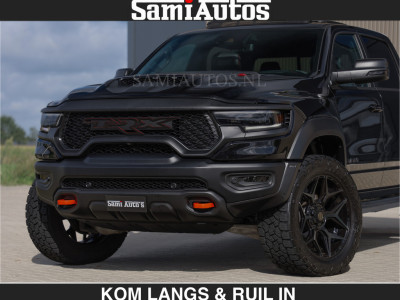 Dodge RAM TRX HELLCAT | 6.2 V8 712PK SUPERCHARGER | EUR 129.50 excl | RODE STIKSELS | FULLY LOADED | CARBON | CREW CAB | DUBBELE CABINE | 5 PERSOONS | De specialist in Amerikaanse pickâups in Nederland en Europa. foto 2