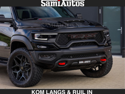 Dodge RAM TRX HELLCAT | 6.2 V8 712PK SUPERCHARGER | EUR 129.50 excl | RODE STIKSELS | FULLY LOADED | CARBON | CREW CAB | DUBBELE CABINE | 5 PERSOONS | De specialist in Amerikaanse pickâups in Nederland en Europa. foto 21