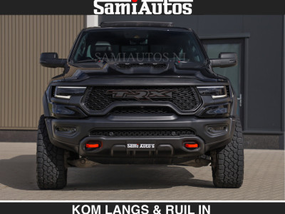 Dodge RAM TRX HELLCAT | 6.2 V8 712PK SUPERCHARGER | EUR 129.50 excl | RODE STIKSELS | FULLY LOADED | CARBON | CREW CAB | DUBBELE CABINE | 5 PERSOONS | De specialist in Amerikaanse pickâups in Nederland en Europa. foto 5