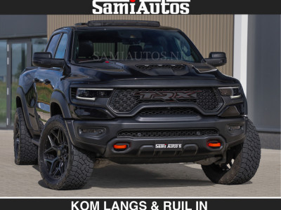 Dodge RAM TRX HELLCAT | 6.2 V8 712PK SUPERCHARGER | EUR 129.50 excl | RODE STIKSELS | FULLY LOADED | CARBON | CREW CAB | DUBBELE CABINE | 5 PERSOONS | De specialist in Amerikaanse pickâups in Nederland en Europa. foto 6