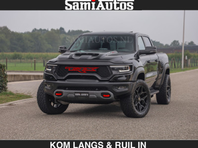 Dodge RAM TRX HELLCAT | 6.2 V8 712PK SUPERCHARGER | RODE STIKSELS | FULLY LOADED | CARBON | CREW CAB | DUBBELE CABINE | 5 PERSOONS | De specialist in Amerikaanse pickâups in Nederland en Europa. foto 14