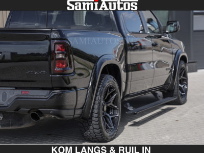 Dodge RAM WIDE BODY | BLACK ON BLACK | PREMIUM EDITION | HUD | LUCHTVERING | PANO DAK | PASSAGIERS DISPLAY | BREDE WIELEN | CREW CAB | DUBBELE CABINE | 5 PERSOONS | DC | HULK PACK | BOM VOL | foto 13