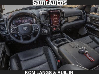 Dodge RAM WIDE BODY | BLACK ON BLACK | PREMIUM EDITION | HUD | LUCHTVERING | PANO DAK | PASSAGIERS DISPLAY | BREDE WIELEN | CREW CAB | DUBBELE CABINE | 5 PERSOONS | DC | HULK PACK | BOM VOL | foto 14