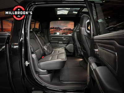 Dodge RAM 1500 3.0 Hurricane Laramie Night, BPM VRIJ, bomvol, luchtvering, passenger display, panoramadak! foto 18