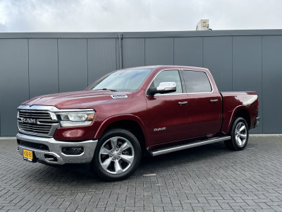 Dodge RAM 1500 5.7 V8 LARAMIE / LPG / TREKHAAK 3.5T / ADAPTIVE CRUISE / LUCHTVERING /  CAMERA / PANO / 12 INCH SCREEN / DELMONICO RED foto 2