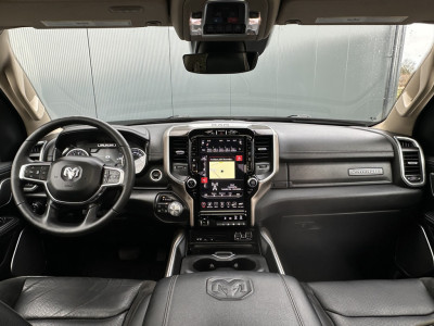 Dodge RAM 1500 5.7 V8 LARAMIE / LPG / TREKHAAK 3.5T / ADAPTIVE CRUISE / LUCHTVERING /  CAMERA / PANO / 12 INCH SCREEN / DELMONICO RED foto 6