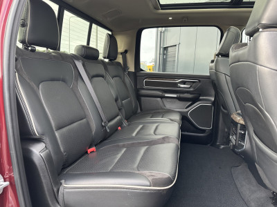 Dodge RAM 1500 5.7 V8 LARAMIE / LPG / TREKHAAK 3.5T / ADAPTIVE CRUISE / LUCHTVERING /  CAMERA / PANO / 12 INCH SCREEN / DELMONICO RED foto 9
