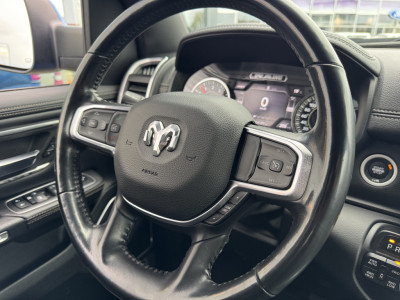 Dodge RAM 1500 5.7 V8 Laramie Night | 12 inch Uconnect | Trekhaak | LPG | Eerste eigenaar foto 14