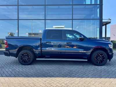 Dodge RAM 1500 5.7 V8 Laramie Sport | LPG | 45.258 km | Bedslide | Alpine | Apple Carplay | Trekhaak foto 5