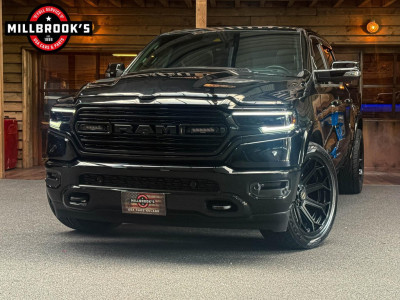 Dodge RAM 1500 5.7 V8 Limited Night, 22 4Play velgen, Digitaal Dashboard, Black Edition, Panoramadak