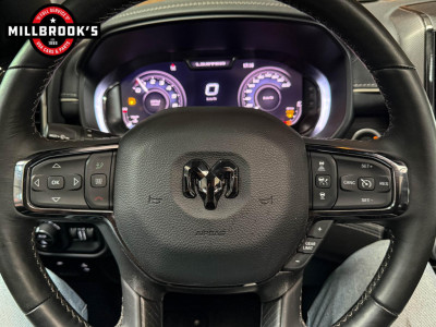 Dodge RAM 1500 5.7 V8 Limited Night, 22 4Play velgen, Digitaal Dashboard, Black Edition, Panoramadak foto 14