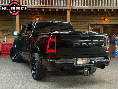 Dodge RAM 1500 5.7 V8 Limited Night, 22 4Play velgen, Digitaal Dashboard, Black Edition, Panoramadak foto 5