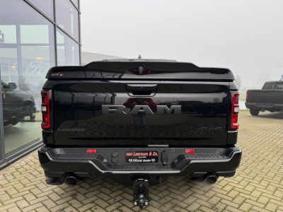 Dodge RAM 1500 Laramie Night Premium Hurricane | 3 jaar garantie | Pano | Harman Kardon | 22 | Spatbordverbreders foto 6