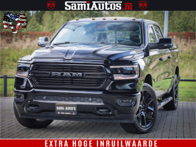 Dodge Ram 1500 Black Ops | Hemi 5.7 V8 4x4 | Panorama Dak | Night Edition | Alarm | Comfortabele Dubbele Cabine DC met Royale 5 Zitplaatsen | Alcantara / Leder | Alpine |