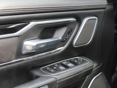 Dodge Ram 1500 5.7 Hemi V8 4x4 Crew Cab Laramie Night | 100% onderhouden | 1 eigenaar foto 12