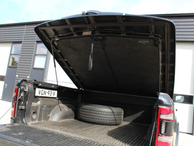 Dodge Ram 1500 5.7 Hemi V8 4x4 Crew Cab Laramie Night | 100% onderhouden | 1 eigenaar foto 19
