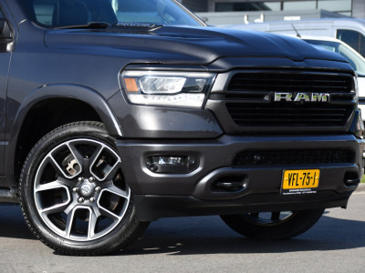 Dodge Ram 1500 5.7 V8 4x4 Crew Cab 57 Laramie Adaptieve Cruise, 360 Camera, PANO, Carplay, Luchtvering, LED, Leder, 3500kg Trekhaak, Stoelverwarming, Uniek! foto 8