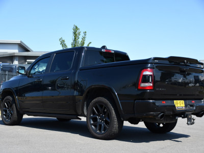 Dodge Ram 1500 5.7 V8 4x4 Crew Cab Laramie Full Options! 360 Camera, Pano, Adaptieve Cruise, LED, 402pk, Leder, Luchtvering, 3500kg Trekhaak, Stoel verkoeling/verwarming, Uniek! foto 3
