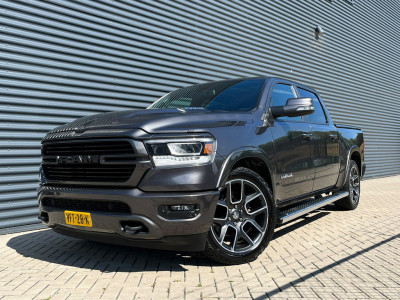 Dodge Ram 1500 5.7 V8 4x4 Crew Cab Laramie | Luchtvering | Pano | 22LMV | Full Options |