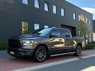 Dodge Ram 1500 5.7 V8 4x4 Crew Cab Laramie | Luchtvering | Pano | 22LMV | Full Options | foto 4