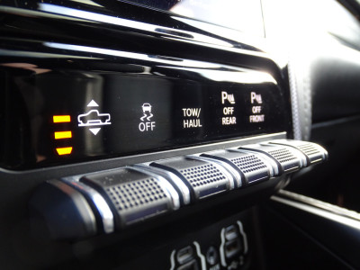 Dodge Ram 1500 5.7 V8 4x4 Crew Cab Limited foto 17