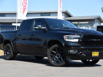 Dodge Ram 1500 5.7 V8 4x4 Crew Cab Limited Full Options! 360 Camera, Pano, Adaptieve Cruise, LED, 402pk, Leder, Luchtvering, 3500kg Trekhaak, Stoel verkoeling/verwarming, Uniek! 5