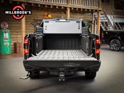 Dodge Ram 1500 5.7 V8 4x4 Limited Night E-Torque, BPM VRIJ, Rambox, LPG foto 5