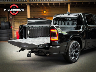 Dodge Ram 1500 5.7 V8 4x4 Limited Night E-Torque, BPM VRIJ, Rambox, LPG foto 8