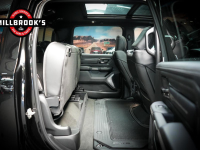 Dodge Ram 1500 5.7 V8 Limited Night Rambox, BPM VRIJ, LPG, Panoramadak, Head Up Display, div. op voorraad foto 15