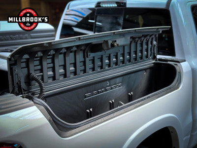 Dodge Ram 1500 5.7 V8 Limited Night Rambox, BPM VRIJ, LPG, Panoramadak, Head Up Display, div. op voorraad foto 19
