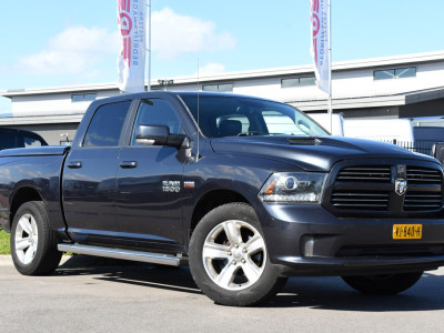 Dodge Ram 1500 5.7 V8 Quad Cab 64 Camera, Cruise, Stoelverwarming, Leder, LED, 402pk, Trekhaak, Prins Gas, Uniek! foto 5