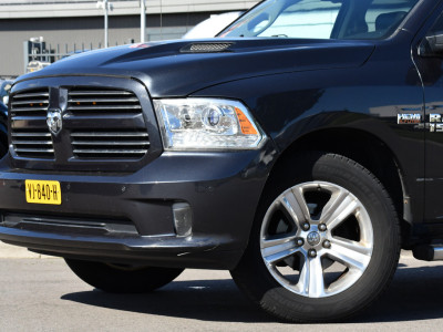 Dodge Ram 1500 5.7 V8 Quad Cab 64 Camera, Cruise, Stoelverwarming, Leder, LED, 402pk, Trekhaak, Prins Gas, Uniek! foto 7