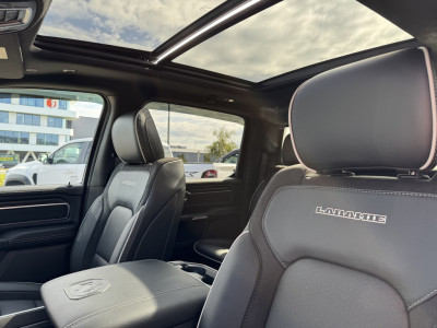 Dodge Ram 1500 Laramie Night Hurricane | 3 jaar garantie | Pano | Harman Kardon | Passenger Screen foto 7