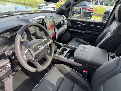 Dodge Ram 1500 Laramie Night Hurricane | 3 jaar garantie | Pano | Harman Kardon | Passenger Screen foto 8