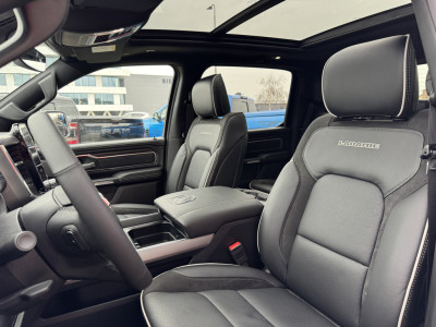 Dodge Ram 1500 Laramie Night Hurricane | 3 jaar garantie | Pano | Harman Kardon | Passenger Screen foto 8