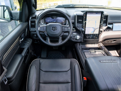 Dodge Ram 1500 Limited XXL | 3 jr garantie | Pano | Harmon Kardon | 22 | Flares | Passenger screen foto 2