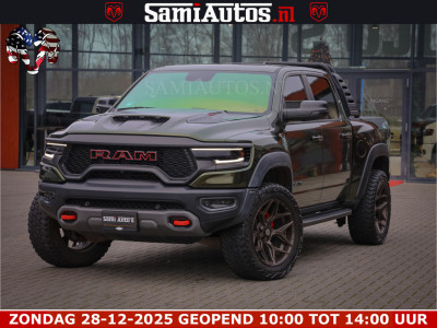 Dodge Ram 1500 TRX OLEA GREEN HELLCAT 6.2 V8 712PK | CARBON PACK | RODE STIKSELS | BOM VOL | 4PLAY WHEELS | DUBBELE CABINE | 5 PERSOONS DC | DE MOOISTE VAN NL |
