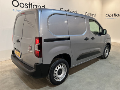 Fiat Doblò 1.5 BlueHDi 100 PK L1 / Euro 6 / Airco / CarPlay / Cruise Control / Camera / Navigatie / 68.900 KM !! foto 17