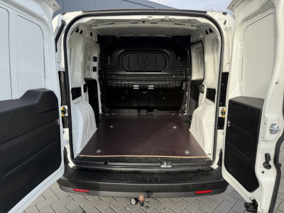 Fiat Doblò Cargo 1.6 MJ 105 PK / L1H1 / 1e EIG. / AIRCO / CRUISE / TREKHAAK / NAVI / 3-ZITS foto 8
