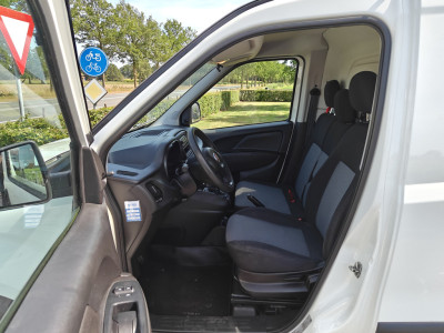 Fiat Doblò Cargo 1.6 MJ L1H1 AIRCO BJ 2022 foto 9