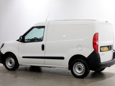 Fiat Doblò Cargo 1.6 MultiJet 105pk L1H1 Airco/Navi 10-2020 foto 10